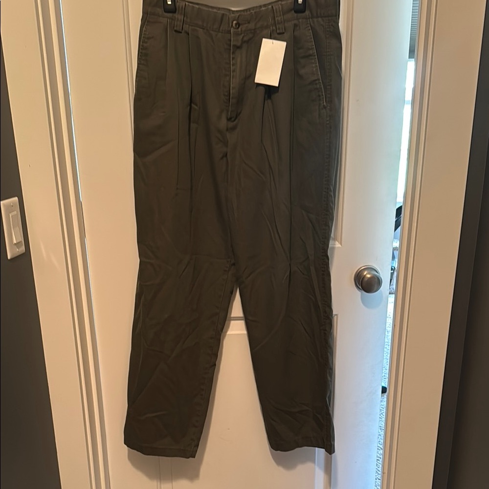 Men's Olive Green Dockers pants